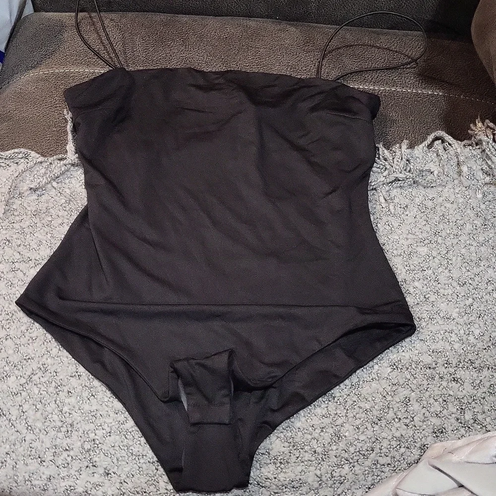 Princess Polly Bodysuit - Picture 4 of 14